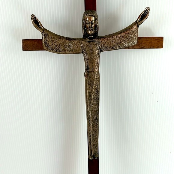 Vintage Rare Mid Century Modern Crucifix Metal Jesus Wooden Cross Wall Hanging - Picture 1 of 16